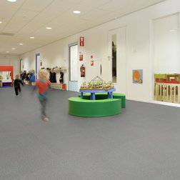 Forbo Tessera Layout 2109 shard ve školce.jpg