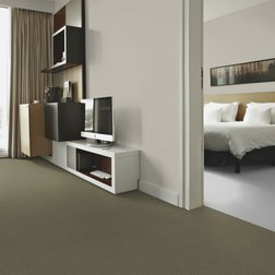 Forbo Tessera Layout 2111 gherkin v ložnici.jpg