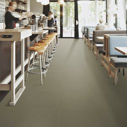 Forbo Tessera Layout 2111 gherkin v restauraci.jpg