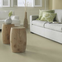Forbo Tessera Layout 2115 sherbert v obývacím pokoji.jpg