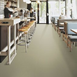 Forbo Tessera Layout 2115 sherbert v restauraci.jpg