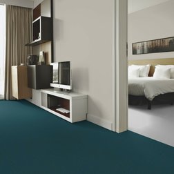 Forbo Tessera Layout 2117 surf v ložnici.jpg